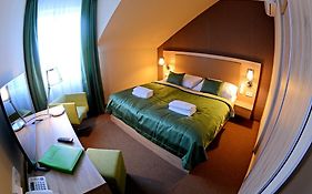 Hotel Stardust